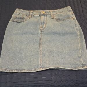 EUC MOSSIMO JUNIORS DENIM MINI SQUIRT-SIZE 4 (27 WAIST)